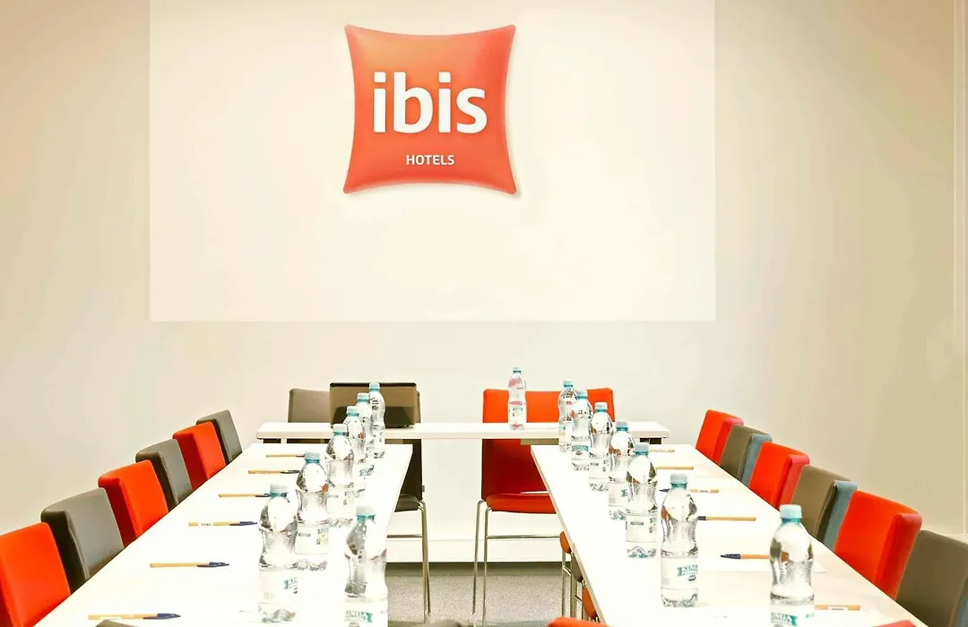 Ibis Warszawa Ostrobramska-1